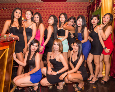 Review of The Den in Pattaya