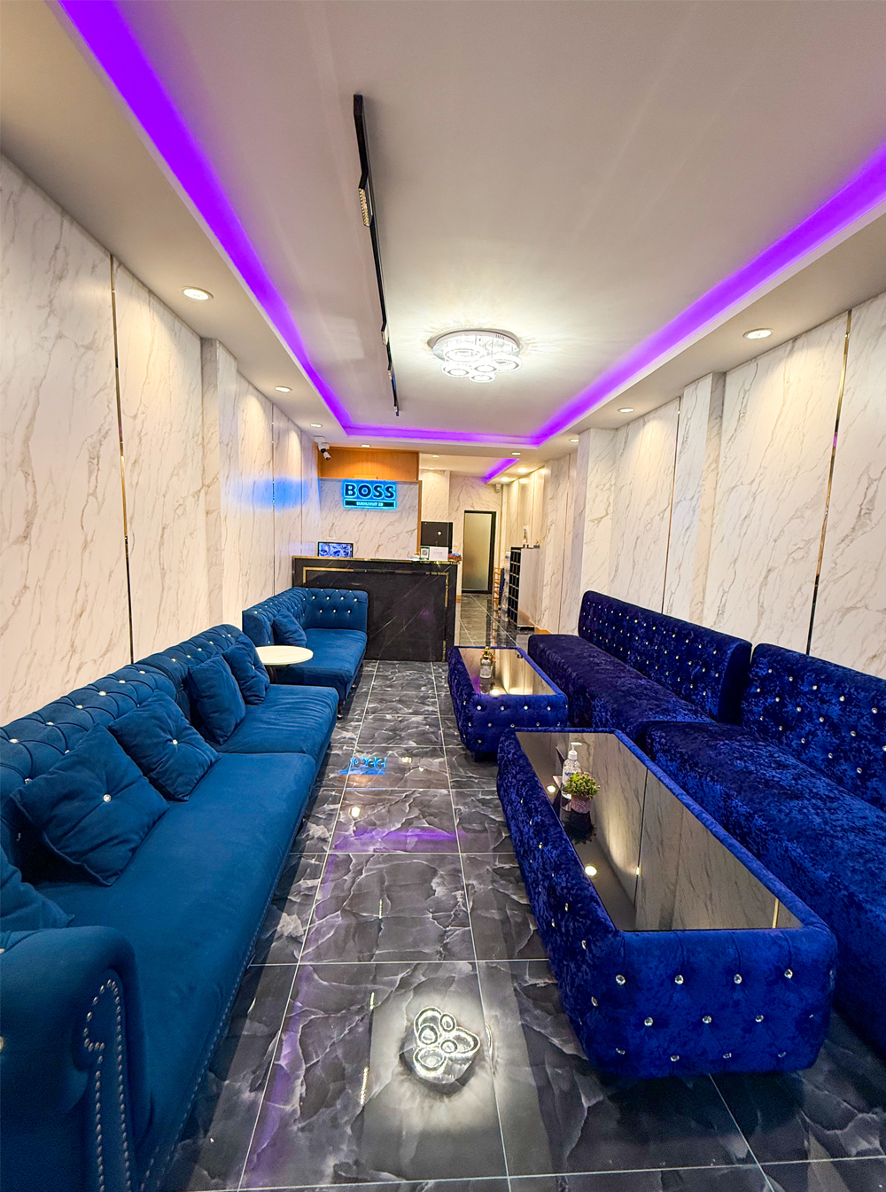 boss massage interior