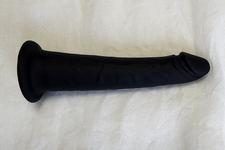 kiiroo black dildo