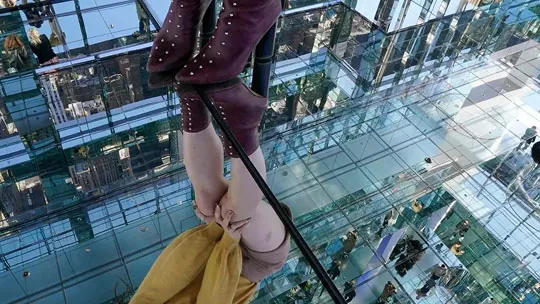 mirror floor upskirt
