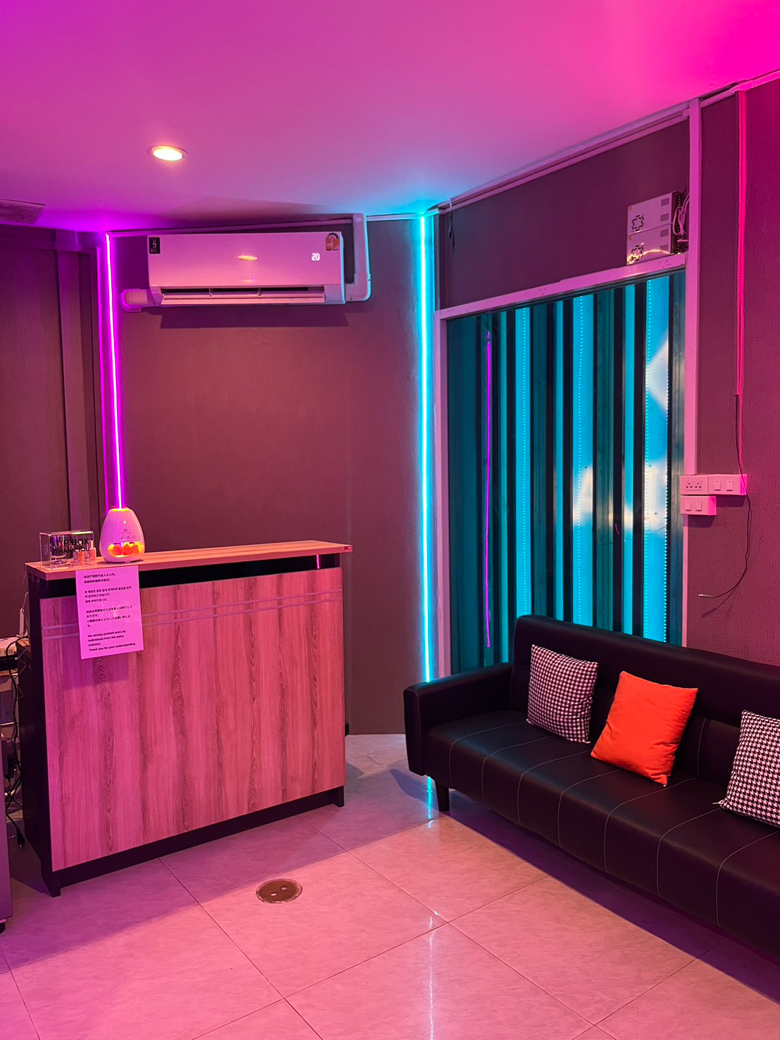 Anela front desk