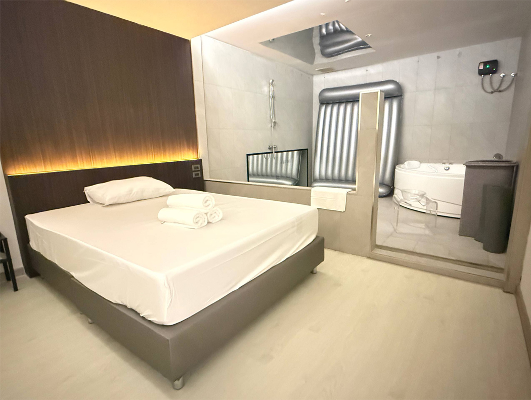 luxe nuru massage bangkok photo