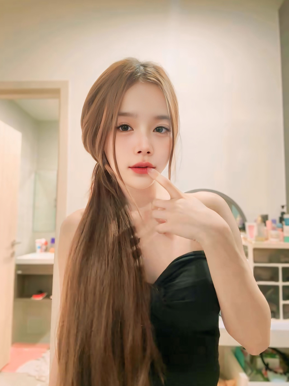 beautiful blond thai woman working at LALA massage in Bangkok 
